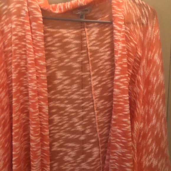 Orange and white shrug - Picture 2 of 4